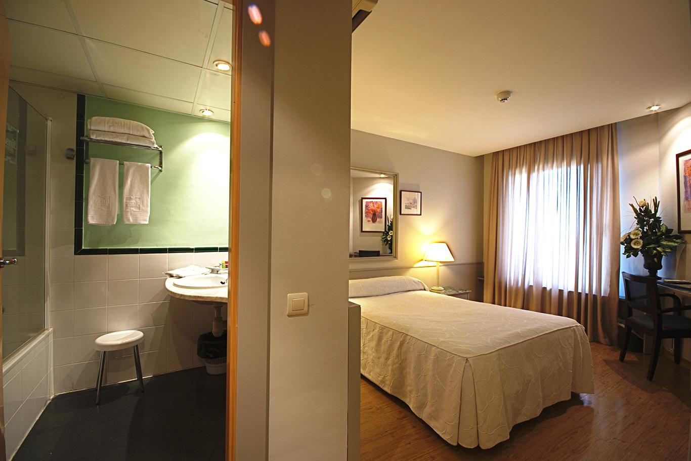 Nuevo Zenit Calahorra Hotel Eksteriør billede