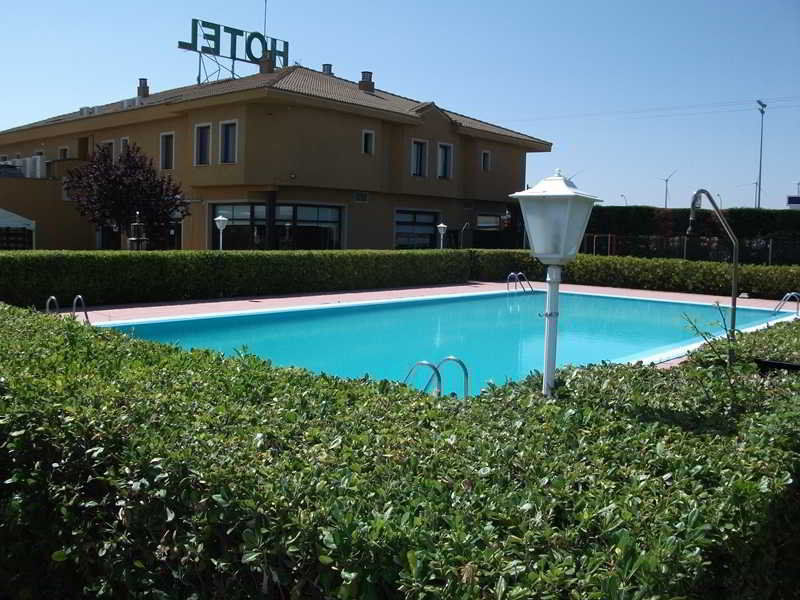 Nuevo Zenit Calahorra Hotel Eksteriør billede